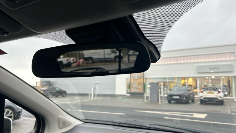 Toyota Yaris 1.5 VVT-i Design 5dr Petrol Hatchback